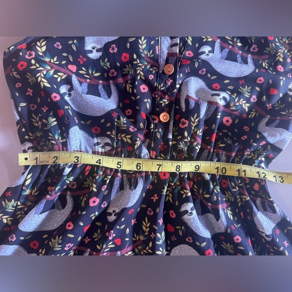 La Vie Lente Sleeveless Sloth Print Shirtdress S/M Quirky Novelty Button Up - Picture 8 of 15